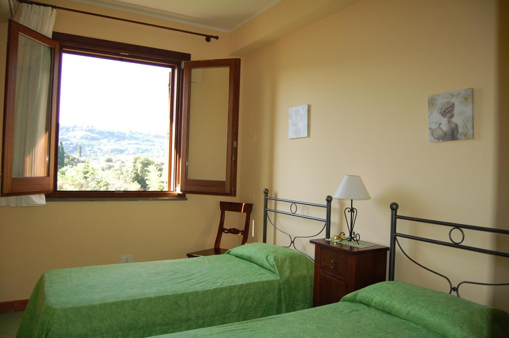 Case Vacanze Residence Trinacria أتشيريالي المظهر الخارجي الصورة